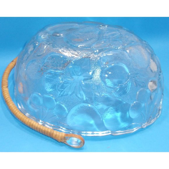 Large Oval Clear Glass Fruit Bowl Easter Egg Basket Decor w/ Rattan-Bamboo Handl - Picture 3 of 10